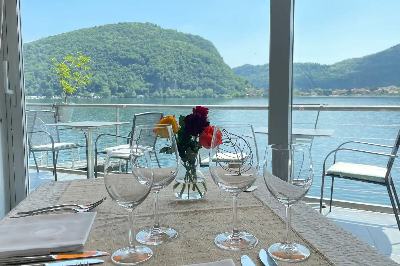 Table at Restaurant BAIA overlooking Lake Lugano