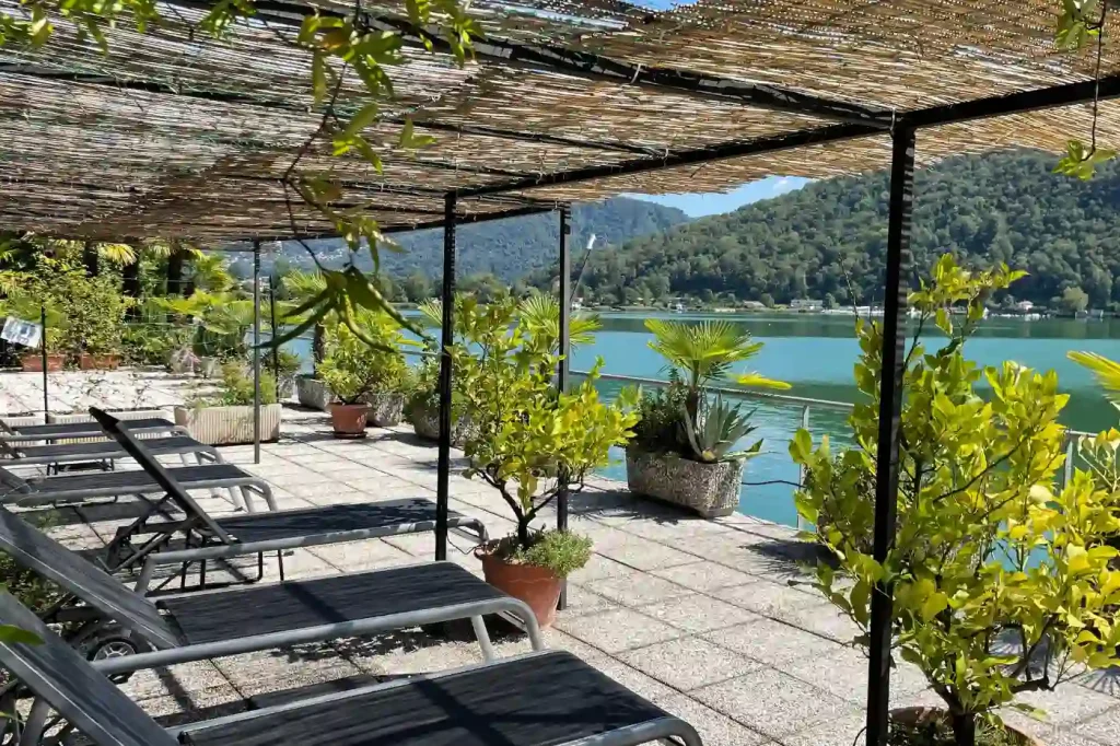 Tresa Bay Hotel Sonnenterrasse